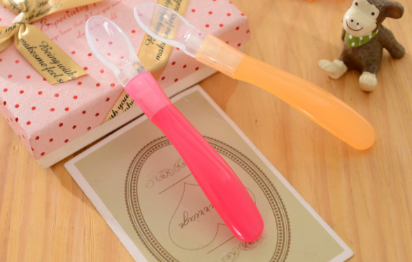 怎么选择婴儿硅胶勺子,怎样选购宝宝硅胶勺,儿童硅胶勺子怎么选 怎么选择婴儿硅胶勺子,怎样选购宝宝硅胶勺,儿童硅胶勺子怎么选