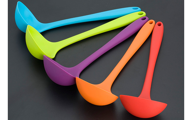 硅胶小夜灯 硅胶围嘴 硅胶用品介绍