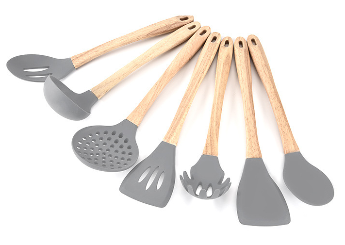 不锈钢柄硅胶锅铲和木柄硅胶锅铲哪个好 不锈钢柄硅胶锅铲和木柄硅胶锅铲哪个好