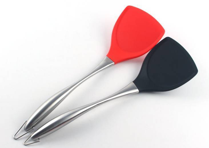 硅胶铲炒菜有气泡和变形正常吗 硅胶铲炒菜有气泡和变形正常吗