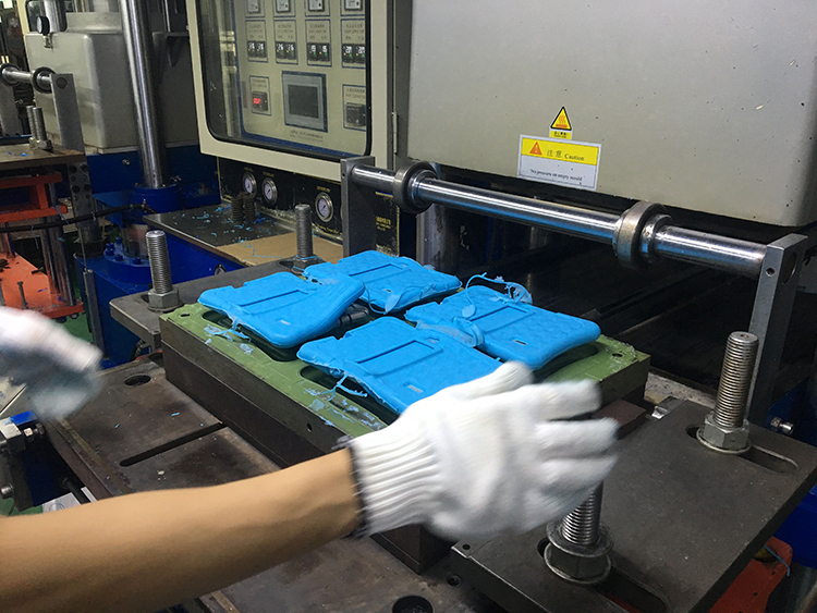 平板电脑硅胶套,东莞硅胶厂家平板电脑硅胶套生产视频 平板电脑硅胶套,东莞硅胶厂家平板电脑硅胶套生产视频